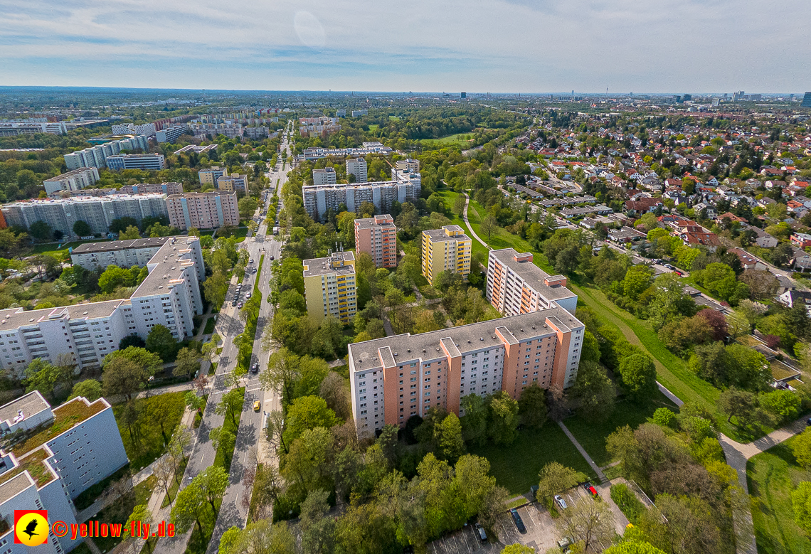 04.05.2023 - Luftbilder vom Marx-Zentrum uns seiner Umgebung in Neuperlach